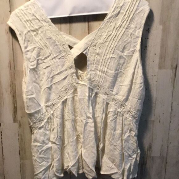 Blouse by American Eagle Size XS - Picture 2 of 5